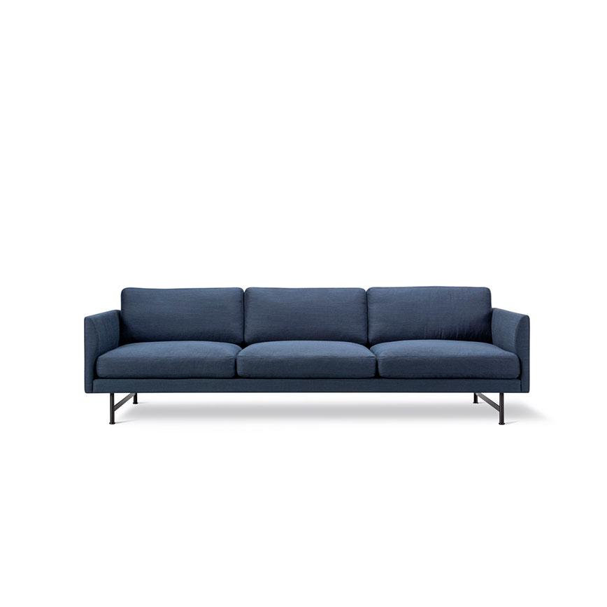 Calmo Seater Sofa Sunniva 783 Stel: Sort Metal