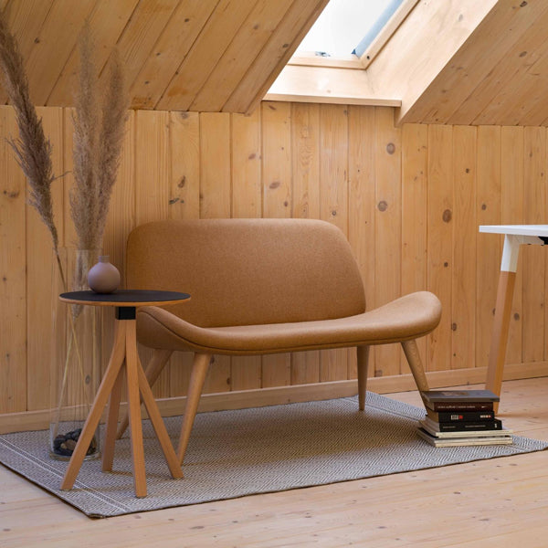 Sofa Tilkka Era Cse11 med Ben - Stilfuld Loungesofa