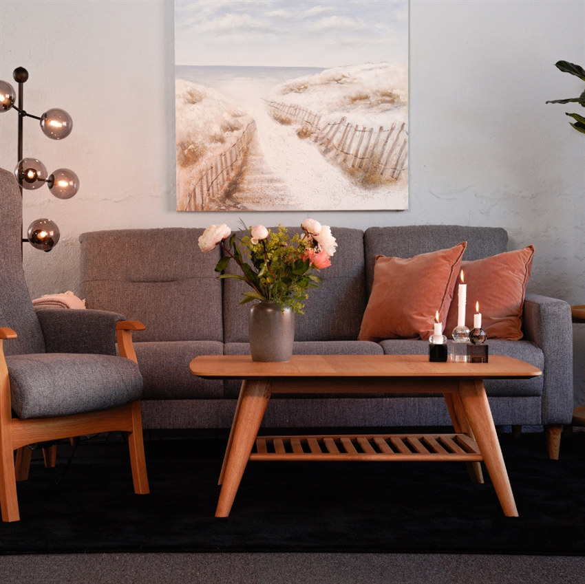 Sanne Sofa – Elegant Grå 3-personers Sofa til Stuen